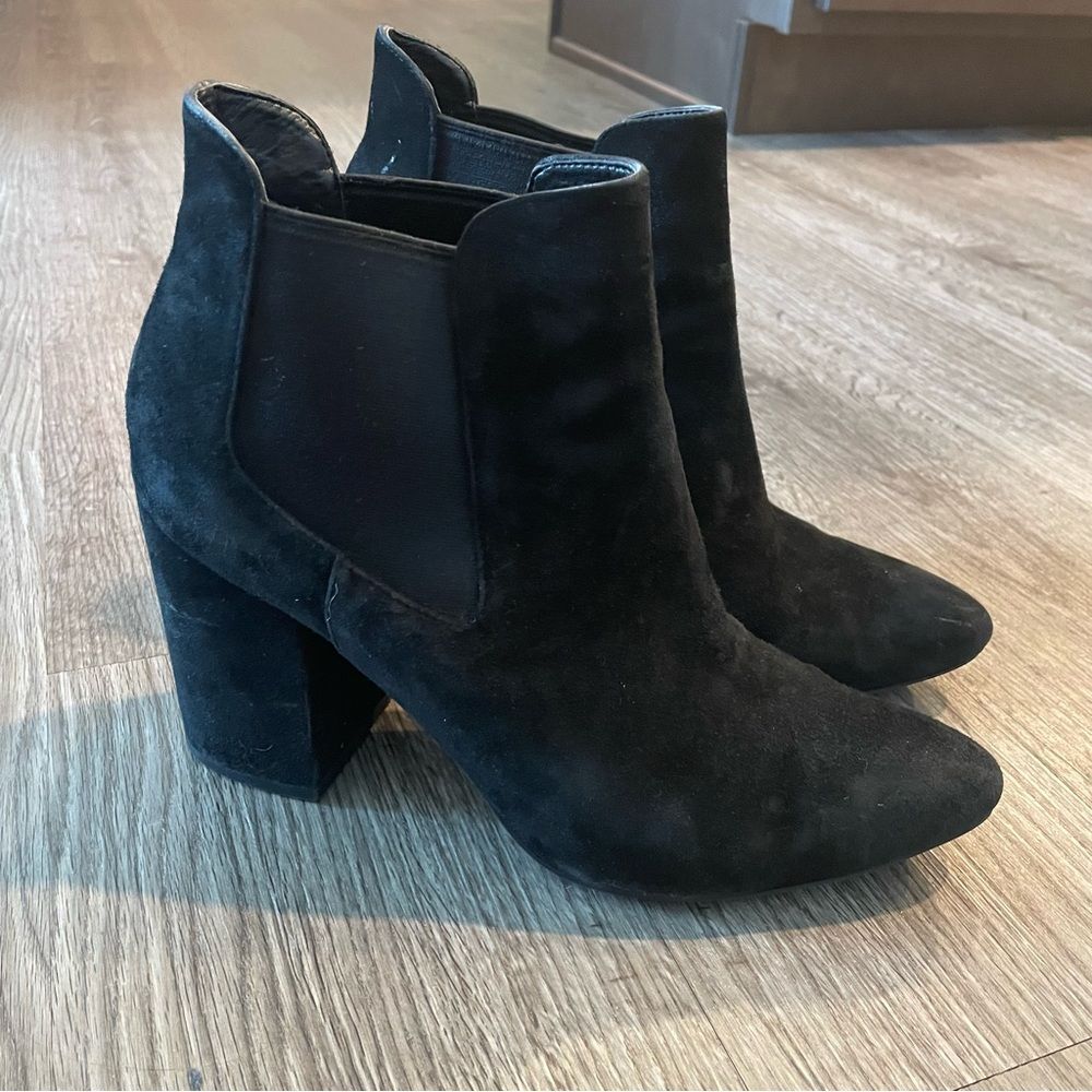 COLE HAAN Heeled Chelsea Boot Black Suede Pointed Toe Boots